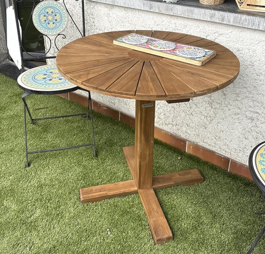 solid acacia wood garden table in round shape