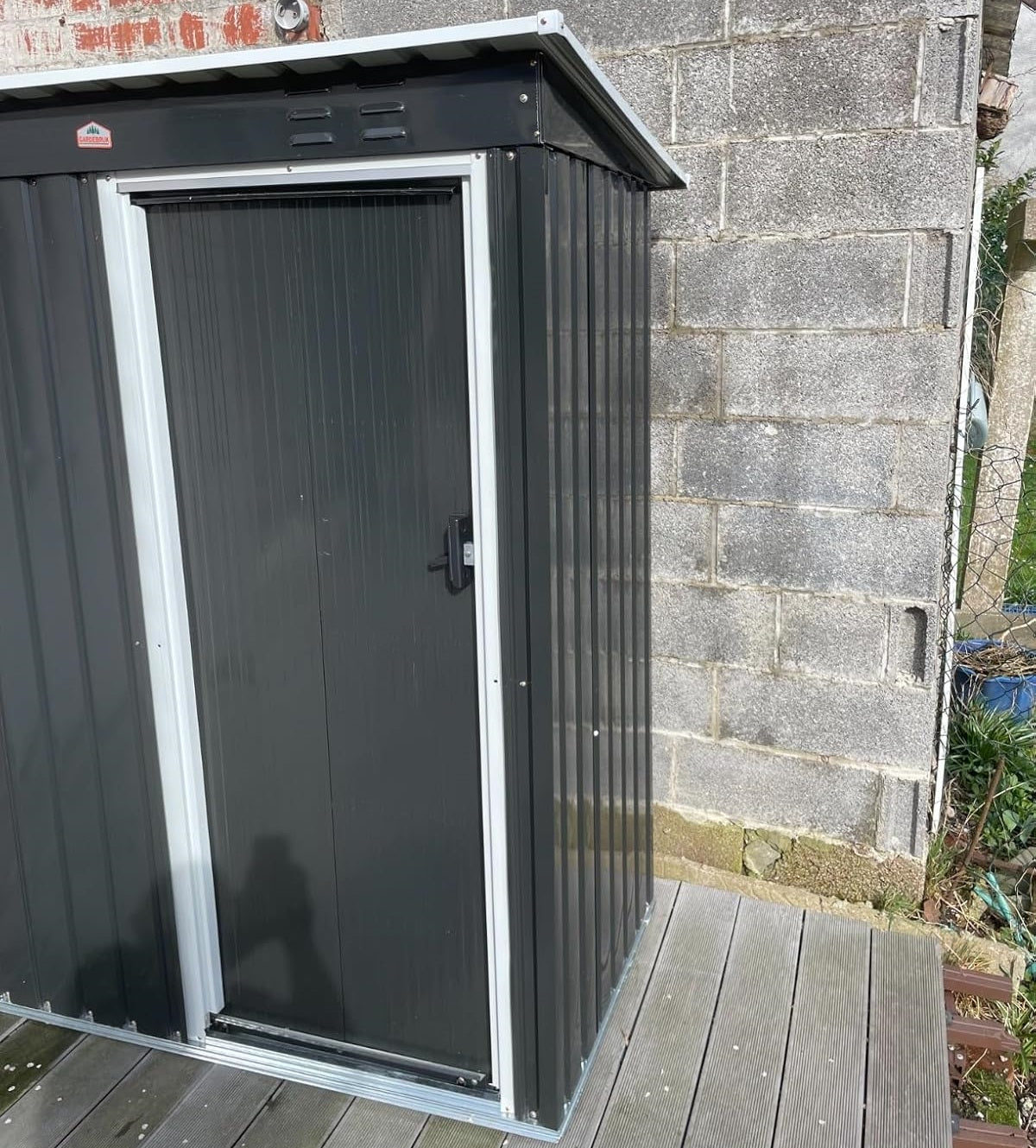sturdy tools house with sliding door