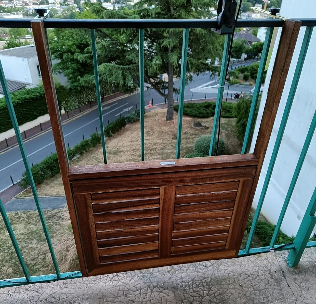 wooden foldable table for balcony and patio, with oiled finish