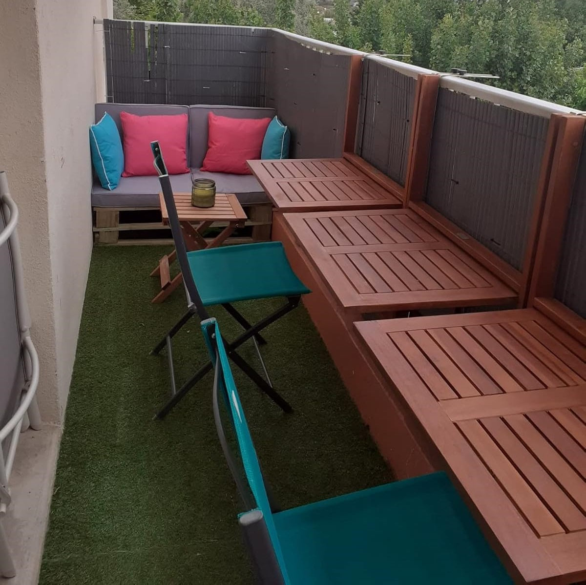 outdoor hanging shelf table with adjustable metal hooks